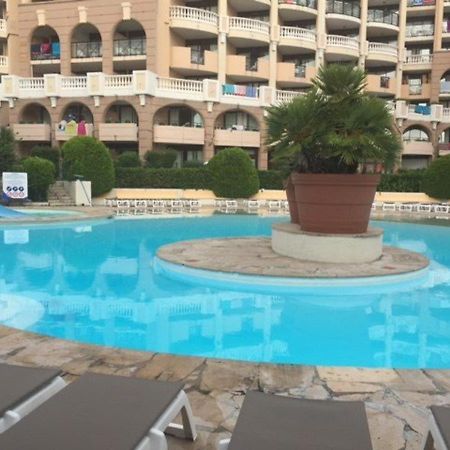 Appartement Contemporain Bord De Mer Avec Jardinet Et Piscine, Cannes La Bocca - Fr-1-609-3 Exterior photo